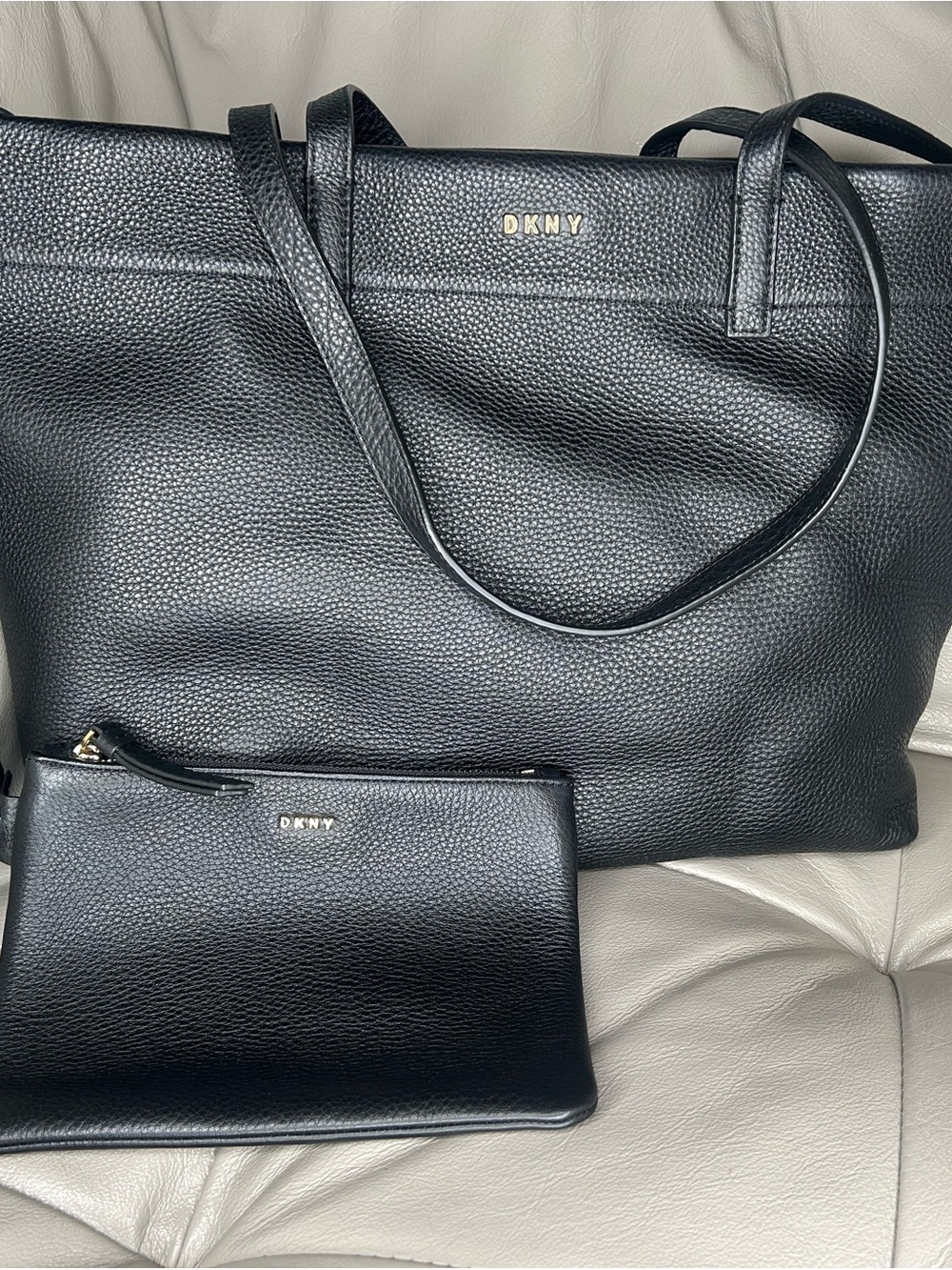DKNY Black 100% Cow Leather Large Shoulder Tote Bag Gold Logo With with Pouch